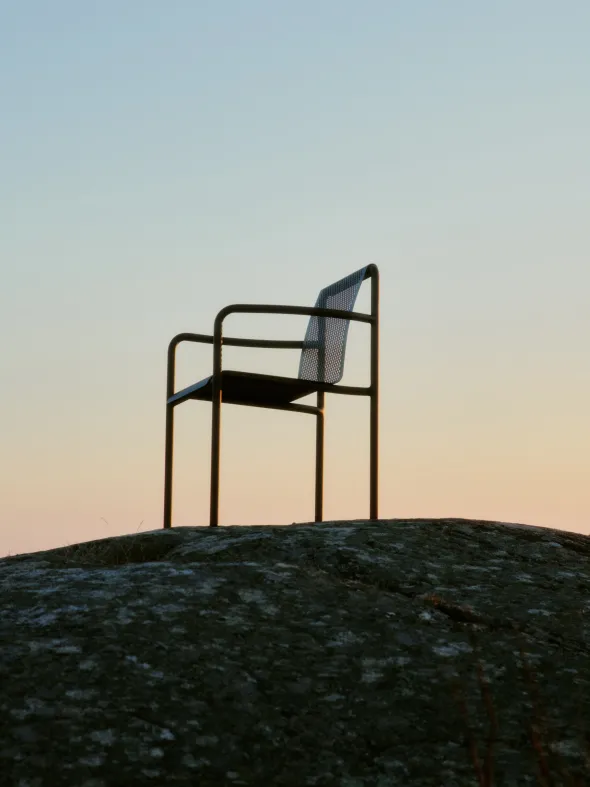 Dapple havestol m. armlæn fra Ferm Living