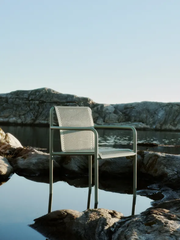 Dapple havestol m. armlæn fra Ferm Living