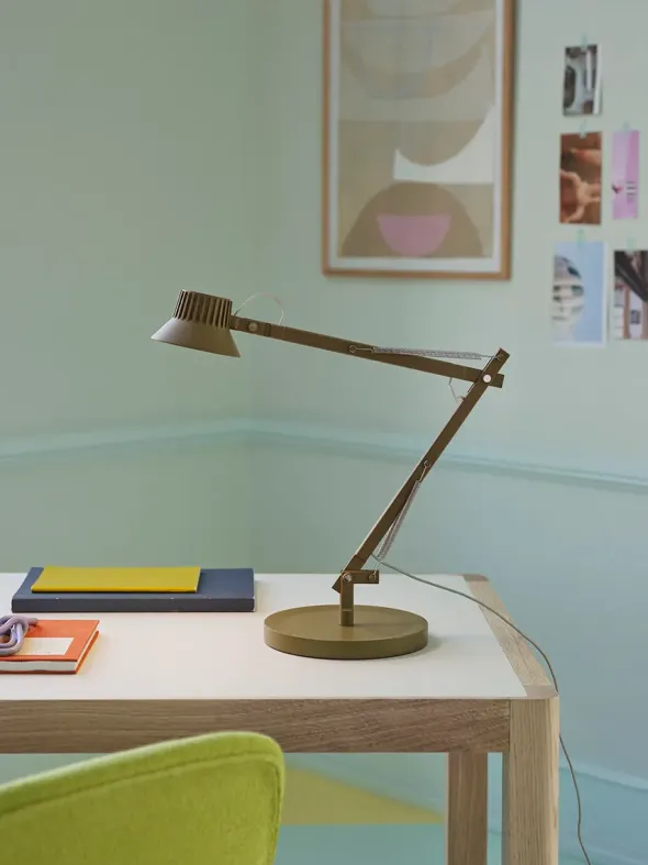 Dedicate S2 Bordlampe fra Muuto