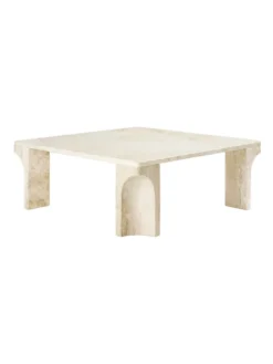 Doric Coffee Table 80 x 80 cm, Neutral White Travertine fra GUBI