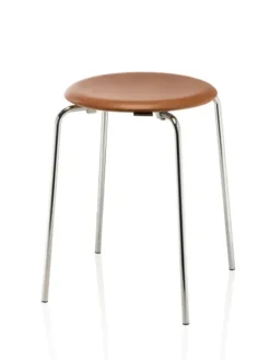Dot skammel, valnød af Arne Jacobsen