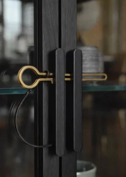 Dowry III kabinet, onyx eg, clear glass fra Stellar Works