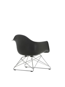 Eames Fiberglass Armchair LAR, forkromet fra Vitra