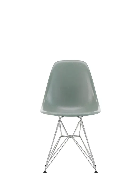 Eames Fiberglass Chair DSR, krom fra Vitra
