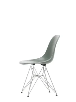 Eames Fiberglass Chair DSR, krom fra Vitra