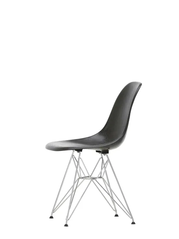 Eames Fiberglass Chair DSR, krom fra Vitra