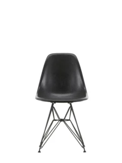 Eames Fiberglass Chair DSR, sortlakeret fra Vitra