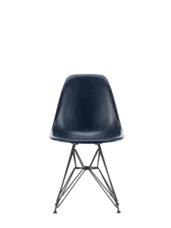 Eames Fiberglass Chair DSR, sortlakeret fra Vitra