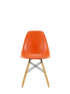 Eames Fiberglass Chair DSW, lys ahorn fra Vitra