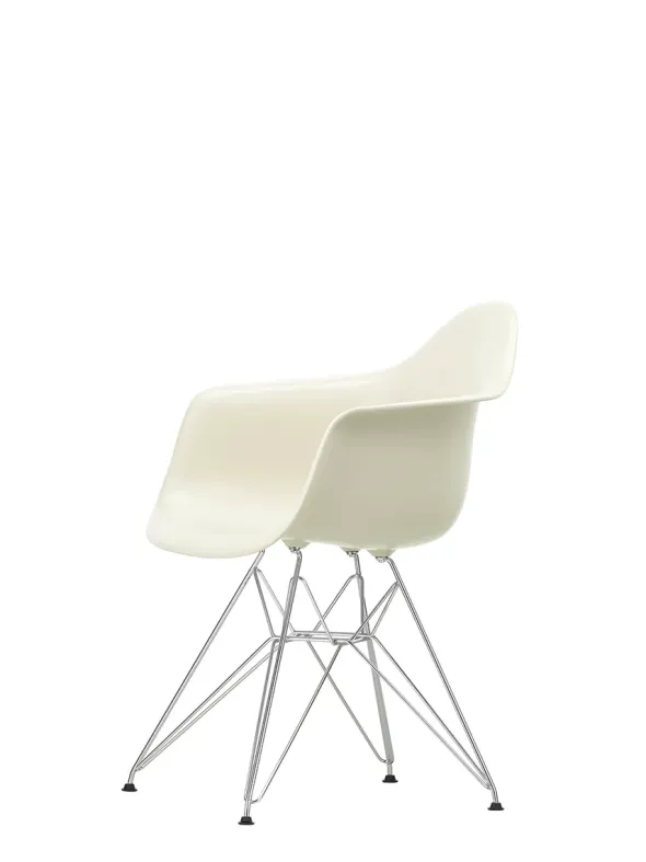 Eames Plastic Armchair DAR, forkromet fra Vitra
