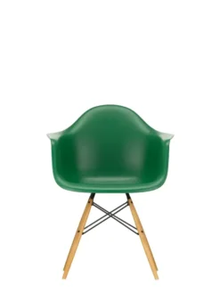 Eames Plastic Armchair DAW, ahorntræ fra Vitra