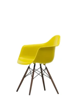 Eames Plastic Armchair DAW, mørkbejdset ahorntræ fra Vitra