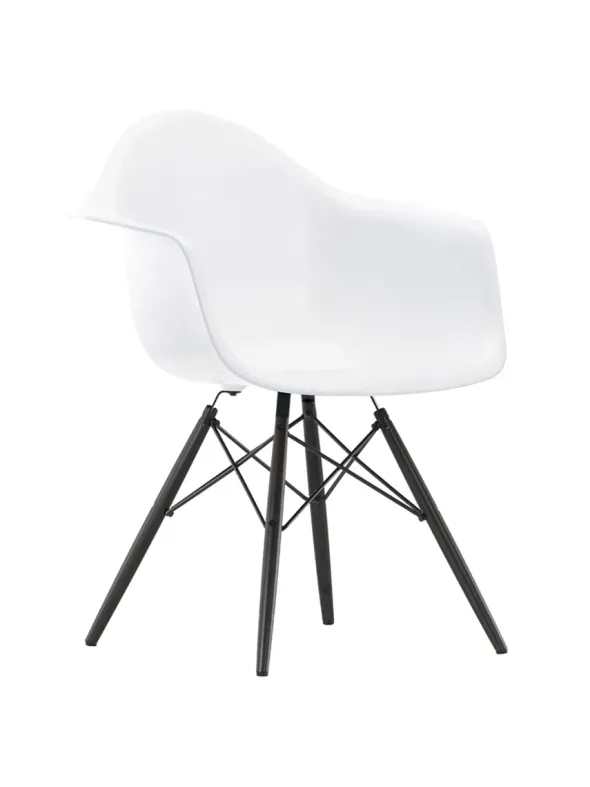 Eames Plastic Armchair DAW, sortlakeret ahorntræ fra Vitra