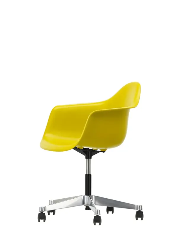 Eames Plastic Armchair PACC fra Vitra
