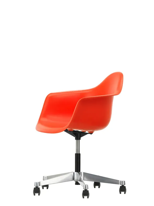 Eames Plastic Armchair PACC fra Vitra