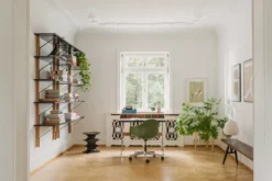 Eames Plastic Armchair PACC fra Vitra