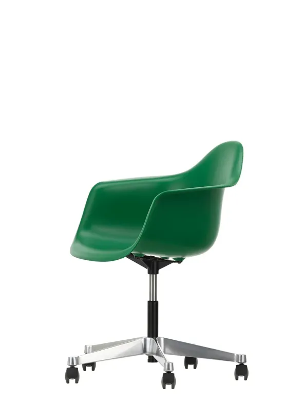 Eames Plastic Armchair PACC fra Vitra