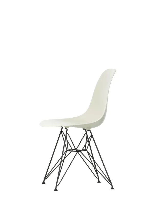 Eames Plastic Side Chair DSR, sort pulverlakeret fra Vitra