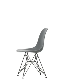 Eames Plastic Side Chair DSR, sort pulverlakeret fra Vitra