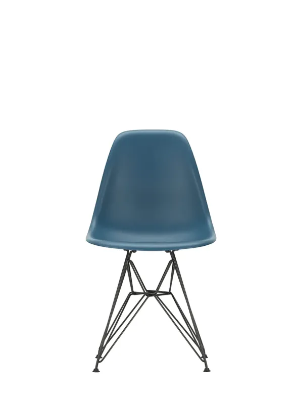 Eames Plastic Side Chair DSR, sort pulverlakeret fra Vitra