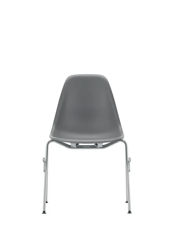 Eames Plastic Side Chair DSS-N, stabelbar fra Vitra