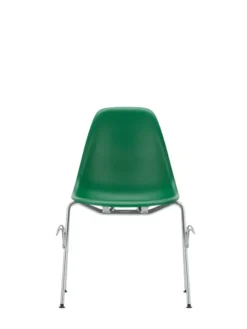 Eames Plastic Side Chair DSS, stabelbar fra Vitra