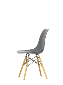 Eames Plastic Side Chair DSW, ahorntræ fra Vitra