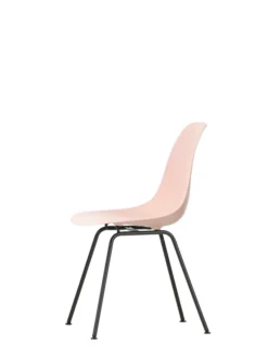 Eames Plastic Side Chair DSX, sort pulverlakeret fra Vitra