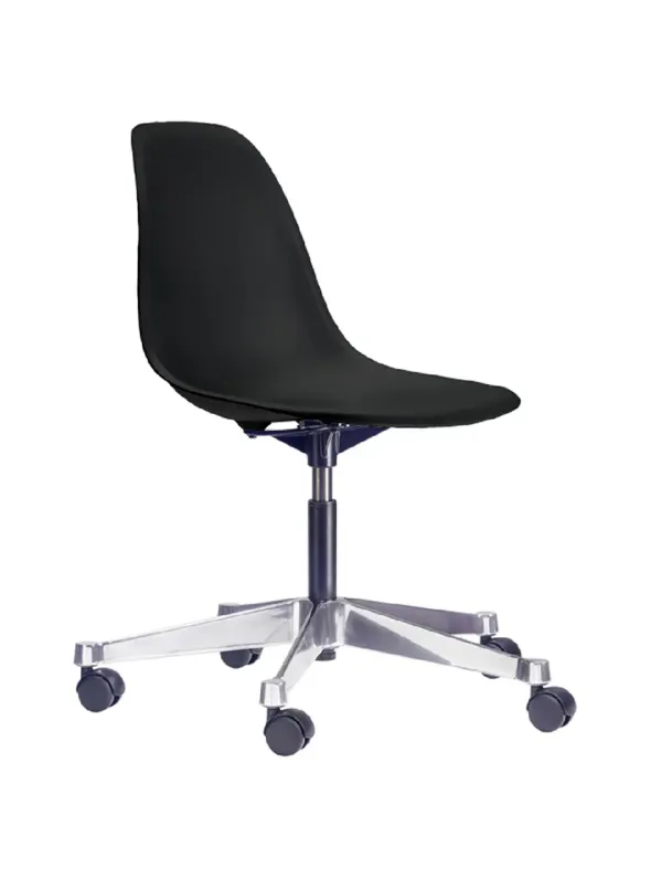 Eames Plastic Side Chair PSCC fra Vitra