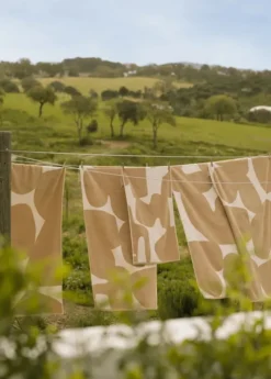 Ebb Beach Towel fra Ferm Living