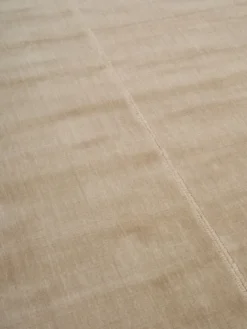 Faded Noren gulvtæppe, Camel fra Linie Design