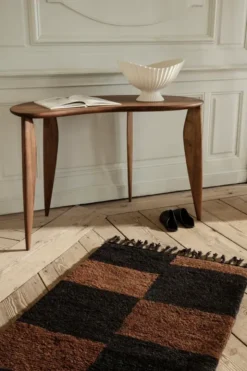 Feve Desk fra Ferm Living