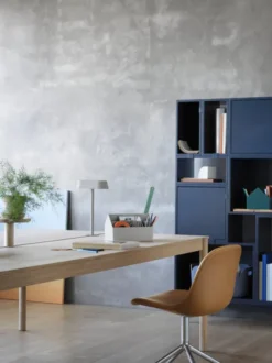 Fiber Side Chair, læder, Swivel Base fra Muuto
