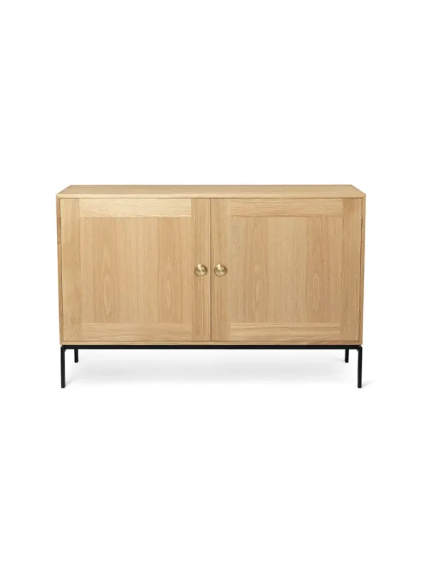 FK63 Kabinet med ben fra Carl Hansen & Søn