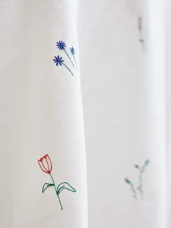 Flower Dug, Rund fra Blåmst