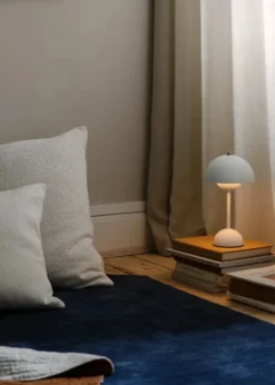 Flowerpot VP9 portable bordlampe af Verner Panton