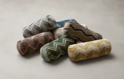 Flux Pyjamas Pillow, Ø22x50 fra Eilersen