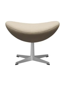 3127 Fodskammel til Ægget af Arne Jacobsen stofgr. 1