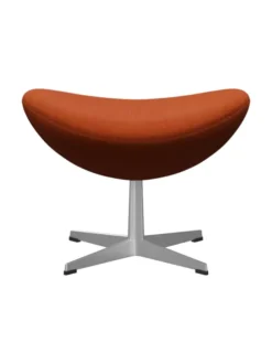 3127 Fodskammel til Ægget af Arne Jacobsen stofgr. 1