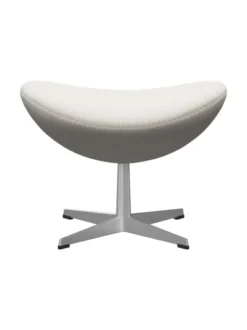 3127 Fodskammel til Ægget af Arne Jacobsen stofgr. 1