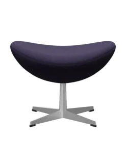 3127 Fodskammel til Ægget af Arne Jacobsen stofgr. 1