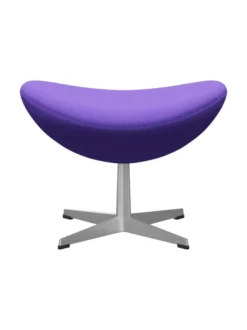 3127 Fodskammel til Ægget af Arne Jacobsen stofgr. 1