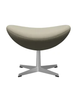 3127 Fodskammel til Ægget af Arne Jacobsen stofgr. 1