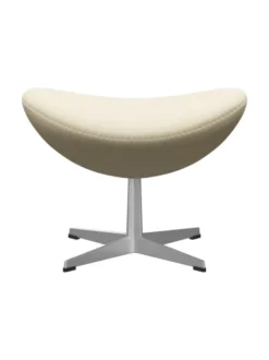 3127 Fodskammel til Ægget af Arne Jacobsen stofgr. 1