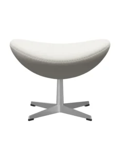 3127 Fodskammel til Ægget af Arne Jacobsen stofgr. 1