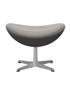 3127 Fodskammel til Ægget af Arne Jacobsen stofgr. 1