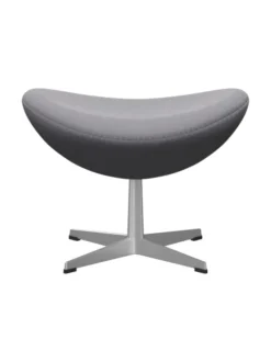 3127 Fodskammel til Ægget af Arne Jacobsen stofgr. 1