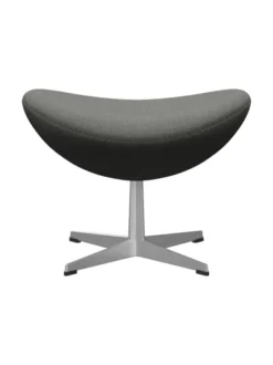 3127 Fodskammel til Ægget af Arne Jacobsen stofgr. 2