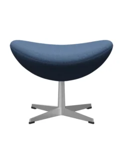 3127 Fodskammel til Ægget af Arne Jacobsen stofgr. 2
