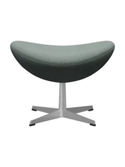 3127 Fodskammel til Ægget af Arne Jacobsen stofgr. 2